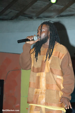 Reggae Superstar - Bush Man @ Bourbon Beach with Boddy Dread & Singing Honour - Presented by Our Music Promotions - Omar & Ama-Donna - Saturday, May 14, 2005 - Negril Travel Guide, Negril Jamaica WI - http://www.negriltravelguide.com - info@negriltravelguide.com...!