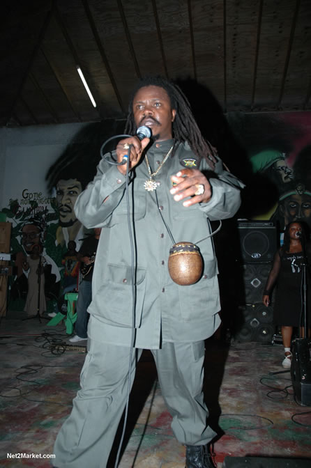 The Messenger, Reggae Super Star - Luciano - Gregory Isaacs - Bobby Dread - Swallow - backed by the Indika Band - Boubon Beach Restaurant, Beach Bar & Oceanfront Accommodations - Negril Travel Guide, Negril Jamaica WI - http://www.negriltravelguide.com - info@negriltravelguide.com...!