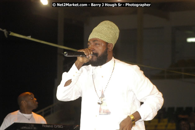 Lutan Fyah - Cure Fest 2007 - Longing For Concert at Trelawny Multi Purpose Stadium, Trelawny, Jamaica - Sunday, October 14, 2007 - Cure Fest 2007 October 12th-14th, 2007 Presented by Danger Promotions, Iyah Cure Promotions, and Brass Gate Promotions - Alison Young, Publicist - Photographs by Net2Market.com - Barry J. Hough Sr, Photographer - Negril Travel Guide, Negril Jamaica WI - http://www.negriltravelguide.com - info@negriltravelguide.com...!