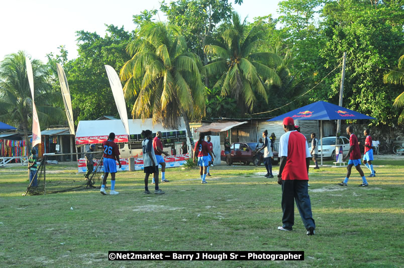 Marley Magic Traffic Jam - Celebrity Football @ Spring Break - Saturday, March 21, 2009 - Also Featuring: Kelley, Capleton, Junior Reid, Spragga Benz, Wayne Marshall, Munga, Romaine Virgo,Embee, Bango Herman, Flava K, Whisky Baggio, Andrew and Wadda Blood, Black Am I, Packa, Venue at Waz Beach, Norman Manley Boulevard, Negril Westmoreland, Jamaica - Saturday, March 21, 2009 - Photographs by Net2Market.com - Barry J. Hough Sr, Photographer/Photojournalist - Negril Travel Guide, Negril Jamaica WI - http://www.negriltravelguide.com - info@negriltravelguide.com...!