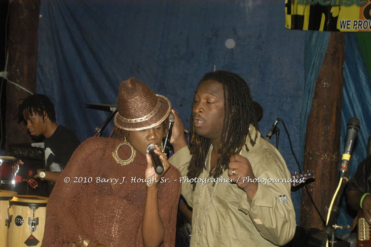 Etana - Live In Concert - One Love Reggae Concert Series 09/10 @ Negril Escape Resort and Spa, December 22, 2009, One Love Drive, West End, Negril, Westmoreland, Jamaica W.I. - Photographs by Net2Market.com - Barry J. Hough Sr, Photographer/Photojournalist - Negril Travel Guide, Negril Jamaica WI - http://www.negriltravelguide.com - info@negriltravelguide.com...!