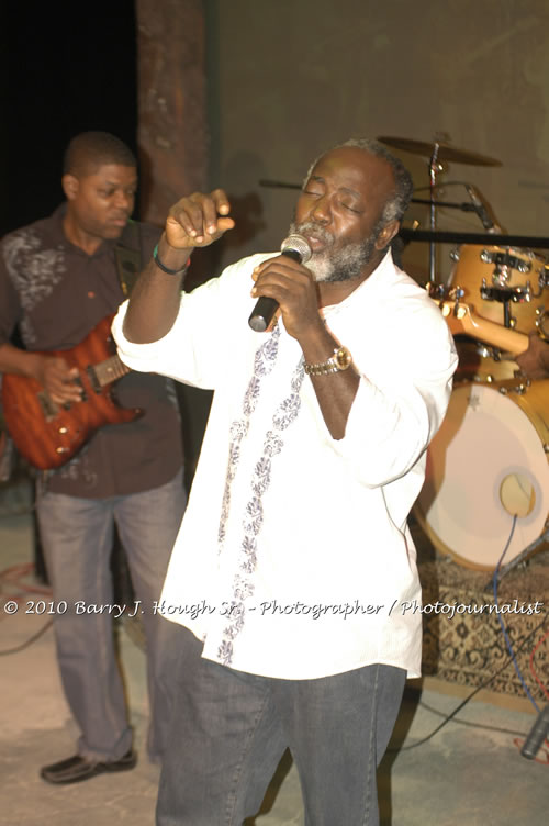 Freddy McGregor - Live In Concert @ Negril Escape Resort and Spa, One Love Drive, West End, Negril, Westmoreland, Jamaica W.I. - Photographs by Net2Market.com - Barry J. Hough Sr, Photographer/Photojournalist - Negril Travel Guide, Negril Jamaica WI - http://www.negriltravelguide.com - info@negriltravelguide.com...!