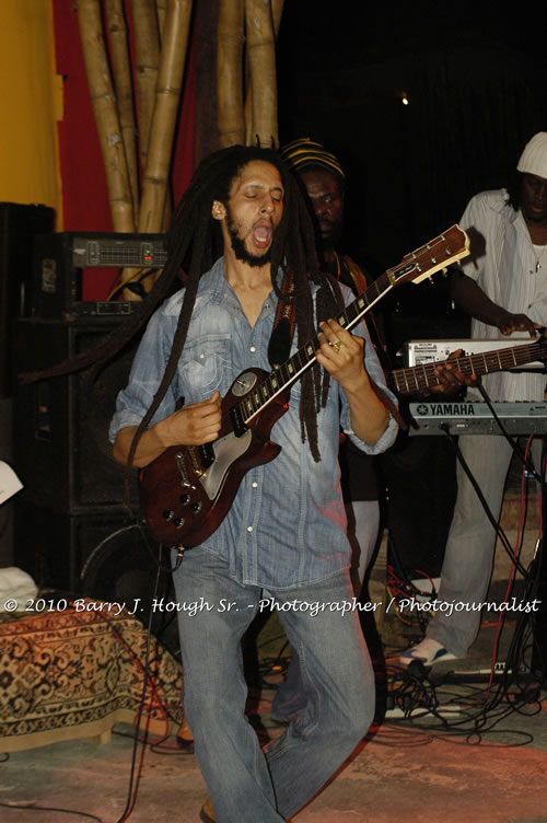 Julian Marley - Grammy Nominee & Son of the Legend Bob Marley - Live in Concert - Also featuring Ras Noble, Power Drill, Iron Head, & Robin Banks - Backing Band Roots Warrior, plus DJ Gemini @ One Love Reggae Concerts Series 09/10 @ Negril Escape Resort & Spa, February 2, 2010, One Love Drive, West End, Negril, Westmoreland, Jamaica W.I. - Photographs by Net2Market.com - Barry J. Hough Sr, Photographer/Photojournalist - The Negril Travel Guide - Negril's and Jamaica's Number One Concert Photography Web Site with over 40,000 Jamaican Concert photographs Published -  Negril Travel Guide, Negril Jamaica WI - http://www.negriltravelguide.com - info@negriltravelguide.com...!