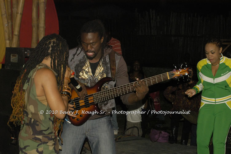 Queen Ifrica - Live In Concert - One Love Reggae Concert Series 09/10 @ Negril Escape Resort and Spa, January 5, 2010, One Love Drive, West End, Negril, Westmoreland, Jamaica W.I. - Photographs by Net2Market.com - Barry J. Hough Sr, Photographer/Photojournalist - Negril Travel Guide, Negril Jamaica WI - http://www.negriltravelguide.com - info@negriltravelguide.com...!