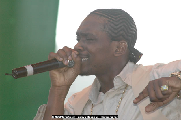 Busy Signal at Tru-Juice Rebel Salute 2008 - The 15th staging of Tru-Juice Rebel Salute, Saturday, January 12, 2008, Port Kaiser Sports Club, St. Elizabeth, Jamaica W.I. - Photographs by Net2Market.com - Barry J. Hough Sr, Photographer - Negril Travel Guide, Negril Jamaica WI - http://www.negriltravelguide.com - info@negriltravelguide.com...!