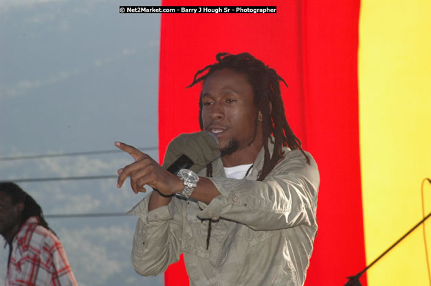 Jah Cure at Tru-Juice Rebel Salute 2008 - The 15th staging of Tru-Juice Rebel Salute, Saturday, January 12, 2008, Port Kaiser Sports Club, St. Elizabeth, Jamaica W.I. - Photographs by Net2Market.com - Barry J. Hough Sr, Photographer - Negril Travel Guide, Negril Jamaica WI - http://www.negriltravelguide.com - info@negriltravelguide.com...!