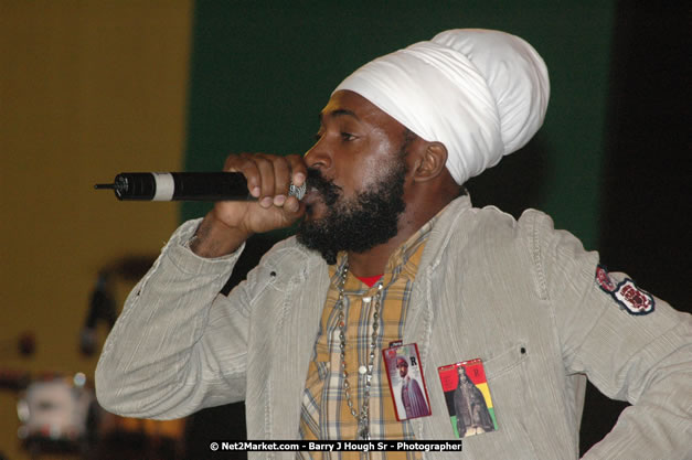 Luton Fyah at Tru-Juice Rebel Salute 2008 - The 15th staging of Tru-Juice Rebel Salute, Saturday, January 12, 2008, Port Kaiser Sports Club, St. Elizabeth, Jamaica W.I. - Photographs by Net2Market.com - Barry J. Hough Sr, Photographer - Negril Travel Guide, Negril Jamaica WI - http://www.negriltravelguide.com - info@negriltravelguide.com...!