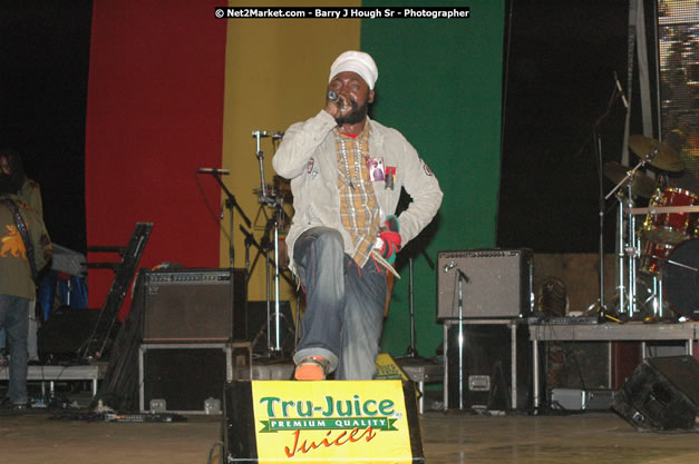 Luton Fyah at Tru-Juice Rebel Salute 2008 - The 15th staging of Tru-Juice Rebel Salute, Saturday, January 12, 2008, Port Kaiser Sports Club, St. Elizabeth, Jamaica W.I. - Photographs by Net2Market.com - Barry J. Hough Sr, Photographer - Negril Travel Guide, Negril Jamaica WI - http://www.negriltravelguide.com - info@negriltravelguide.com...!