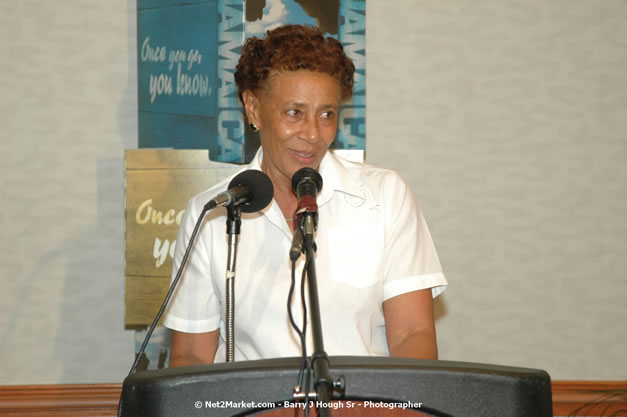 Red Cap Porters Awards - Minister of Tourism, Hon. Edmund Bartlett - Director of Tourism, Basil Smith - Friday, December 14, 2007 - Holiday Inn Sunspree, Montego Bay, Jamaica W.I. - Photographs by Net2Market.com - Barry J. Hough Sr, Photographer - Negril Travel Guide, Negril Jamaica WI - http://www.negriltravelguide.com - info@negriltravelguide.com...!