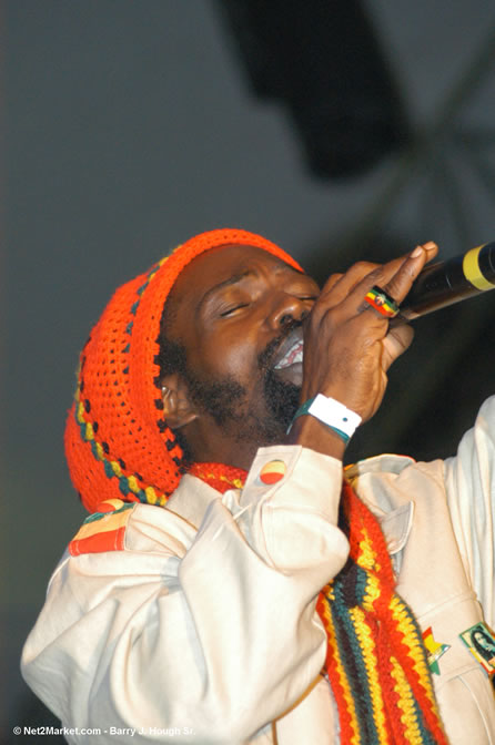 First Born Group - Red Stripe Reggae Sumfest 2005 - International Night - July 22th, 2005 - Negril Travel Guide, Negril Jamaica WI - http://www.negriltravelguide.com - info@negriltravelguide.com...!