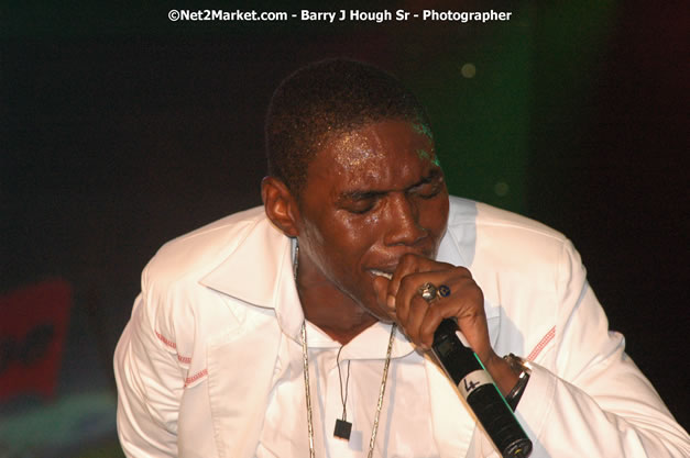 VYBZ Kartel - Explosion - Red Stripe Reggae Sumfest 2007 - Thursday, July 19, 2007 - Red Stripe Reggae Sumfest 2007 at Catherine Hall, Montego Bay, St James, Jamaica W.I. - Negril Travel Guide, Negril Jamaica WI - http://www.negriltravelguide.com - info@negriltravelguide.com...!