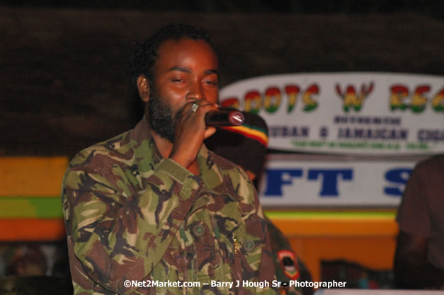 Tarrus Riley, Jimmy Riley, and Dwayne Stephensen - Money Cologne Promotions in association with "British Link Up" presents Summer Jam featuring She's Royal Tarrus Riley & Jimmy Riley - Plus Ras Slick, Sham Dawg, and Whiskey Bagio @ Roots Bamboo, Norman Manley Boulevard, Negril, Jamaica W.I. - Backed up Dean Fraser & The Hurricanne Band - MC Barry G and Rev. BB - July 25, 2007 - Negril Travel Guide.com, Negril Jamaica WI - http://www.negriltravelguide.com - info@negriltravelguide.com...!