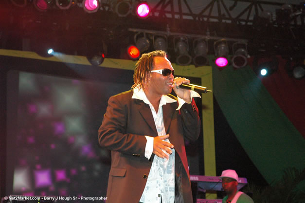 Noddy Virtue - Ignition - The Internation Fire Blazes - Friday, July 21, 2006 - Montego Bay, Jamaica - Negril Travel Guide, Negril Jamaica WI - http://www.negriltravelguide.com - info@negriltravelguide.com...!