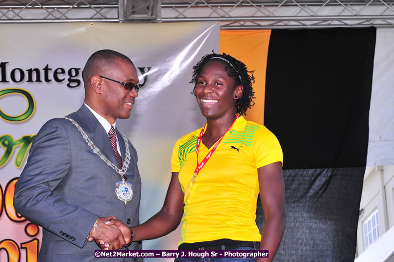 The City of Montego Bay Welcomes Our 2008 Olympians - Western Motorcade - Civic Ceremony - A Salute To Our Beijing Heros - Sam Sharpe Square, Montego Bay, Jamaica - Tuesday, October 7, 2008 - Photographs by Net2Market.com - Barry J. Hough Sr. Photojournalist/Photograper - Photographs taken with a Nikon D300 - Negril Travel Guide, Negril Jamaica WI - http://www.negriltravelguide.com - info@negriltravelguide.com...!